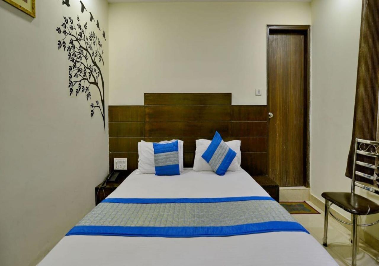 Hotel International Neelam Near New Delhi Railway Station Exterior photo